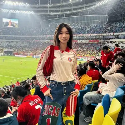 黄语娜